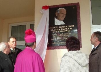 Władze gminy Raniżów zastanawiają się nad łączeniem gimnazjów.