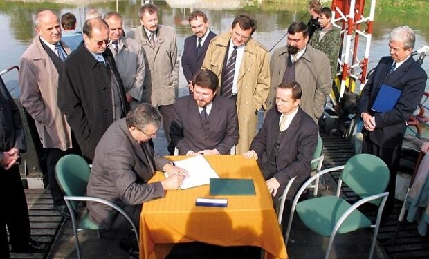 Połaniec: Palamentarzyści i samorządowcy rozmawiali o moście na Wiśle.