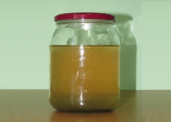 Nisko: Herbaciana woda z kranów.