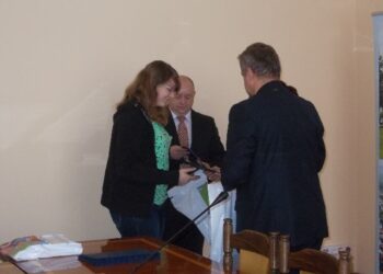 Tarnobrzeg. Wręczono nagrody laureatom konkursu  "Zachowaj Trzeźwy Umysł".