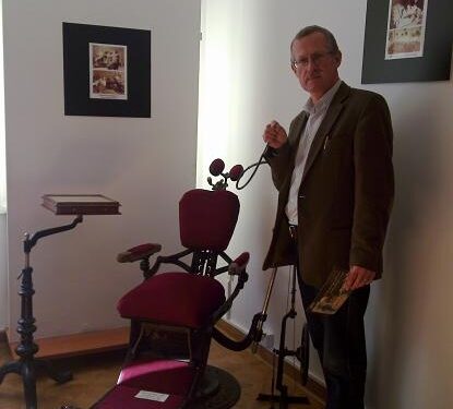 Mielec: Wystawa zabytkowych urządzeń stomatologicznych.