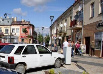 Mielec: Kontrowersyjne wysiedlenia lokatorów mieszkań socjalnych z Rynku