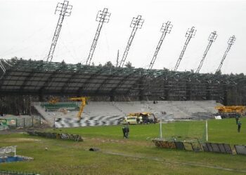 Stalowa Wola: Mogą nie zdążyć w terminie z trybuną.