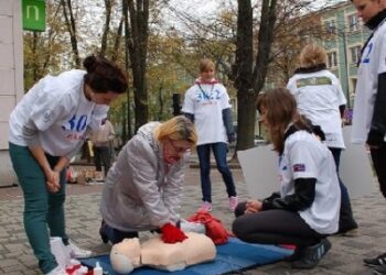 Mielec: Pokazy pierwszej pomocy przedmedycznej odbyły się na ulicach Mielca.