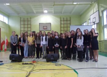 Naród, który przestaje śpiewać, przestaje żyć