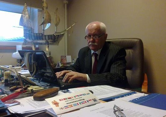 Zmiana terminu oddania stadionu w Mielcu.