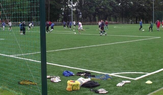 Starostwo przygotowuje się do budowy nowoczesnych boisk przy I Liceum Ogólnokształcącym w Mielcu.