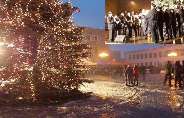 Stalowa Wola: Wigilia przy choince