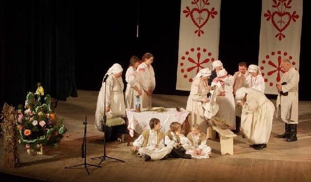 Wigilia lasowiacka w Miejskim Domu Kultury.