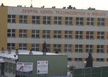 Ambitne plany mieleckiego starostwa względem placówek oświatowych.