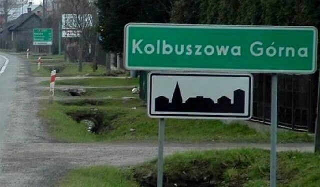 Mieszkańcy Kolbuszowej Górnej mają dość rozsypującego się chodnika przy drodze krajowej numer 9.