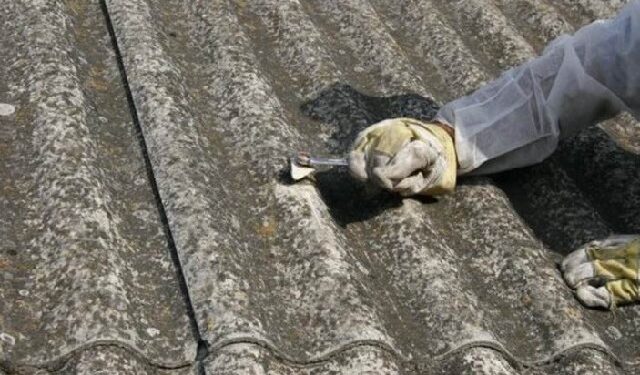 W Mielcu będzie można się starać o pieniądze na usuwanie azbestu z pokryć dachowych.