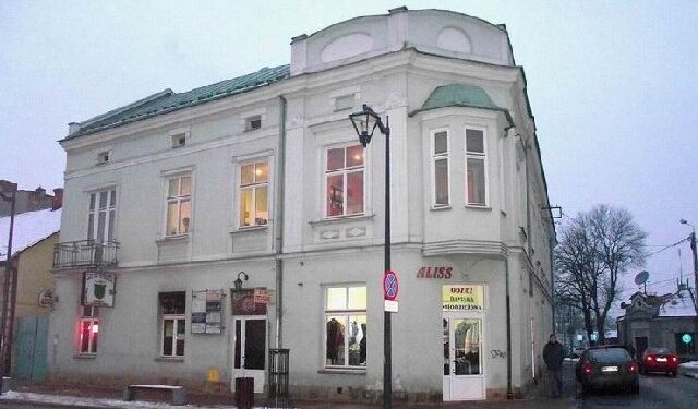 Władze Mielca zastanawiają się nad przyszłością kamienicy przy ulicy Mickiewicza 13