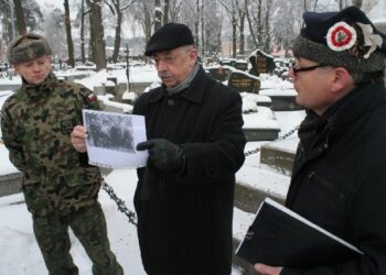 Stalowa Wola: Wędrówka po powstańczym szlaku.