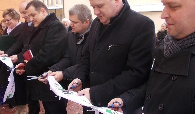 Tarnobrzeg. Uroczyście otwarto nową siedzibę PUP-u.