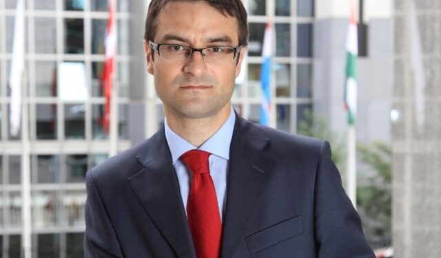 Mielec: Europoseł Poręba pomaga drogom.