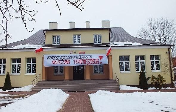 Mielec. Szkoła w Rydzowie uratowana