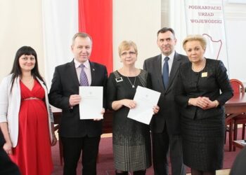 Mielec:  Promesy trafiły do samorządów