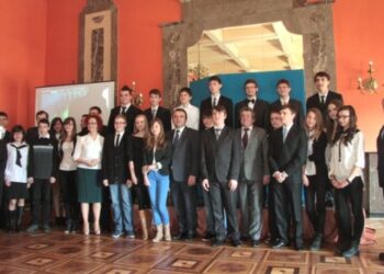 Świętokrzyskie: Stypendia dla najzdolniejszych uczniów rozdane