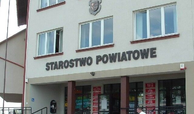 Kolbuszowskie starostwo zainwestuje ponad trzy i pół miliona złotych w modernizację dróg powiatowych.