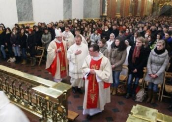 Już po raz 22-gi maturzyści z diecezji sandomierskiej pielgrzymowali na Jasną Górę.