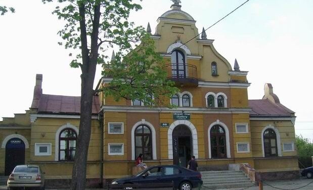 Zabytkowy budynek Miejskiego Domu Kultury czeka rewitalizacja.