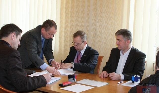 Mielec: Przebudowa budynku Zespołu Szkół Specjalnych.