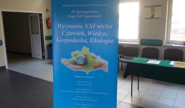 Tarnobrzeg. Sesja kół naukowych w PWSZ.