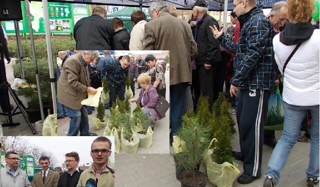 Stalowa Wola: Rozdawali zielone za makulaturę