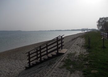 Tarnobrzeg. Bezpieczeństwo nad Jeziorem Tarnobrzeskim.