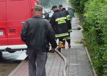 Kolbuszowscy strażacy mają nowoczesną pompę.