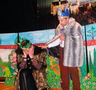 Spektakl 'W pogoni za sensem życia' wystawili w sandomierskim Domu Katolickim uczestnicy Środowiskowego Domu Samopomocy.