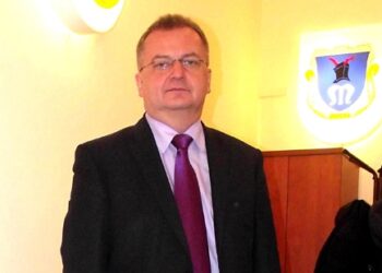 Mielec: Po co konkursy na dyrektorów?