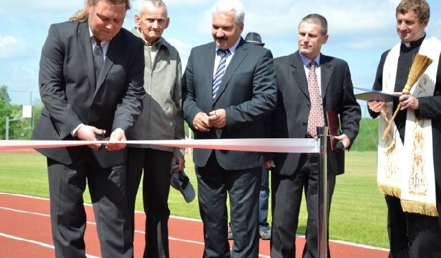 Stadion lekkoatletyczny w Baranowie Sandomierskim oficjalnie otwarty