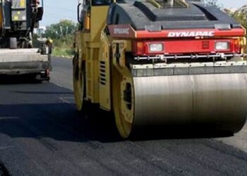 Samorząd gminy Cmolas odbuduje drogę, którą zniszczyły burze.