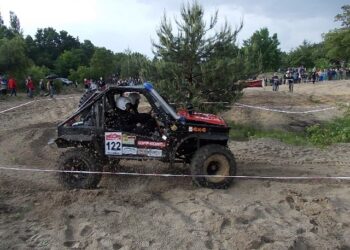 Off-Roadowe ściganie w Nowej Dębie