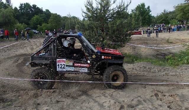 Off-Roadowe ściganie w Nowej Dębie