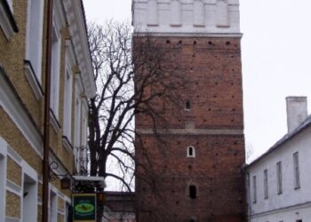 Sandomierz: Trwa konflikt o Bramę Opatowską i Podziemną Trasę Turystyczną.