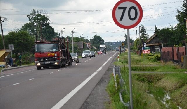 Podnieśli ograniczenie prędkości nie pytając o zdanie mieszkańców.