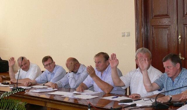 Tarnobrzeg. Radni uchwalili stawki za odbiór śmieci.