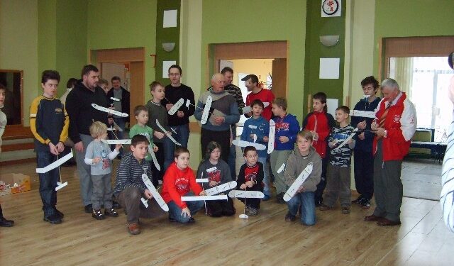 Mielec: Otwarte zawody modeli kartonowych na odległość