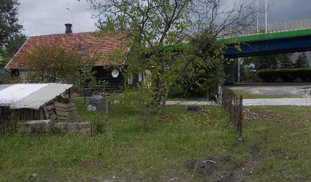 Tarnobrzeg. Poszkodowani spod wiaduktu.