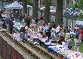 Mielecki magistrat wybuduje parkingi obok bazaru przy ulicy Sportowej.