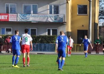 Kolbuszowa: Hotel, restauracja i biura przy stadionie.
