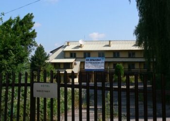 Hotel Nadwiślański ciągle na sprzedaż