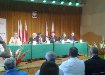 Mielec: Premier spotkał się z mieszkańcami powiatu.