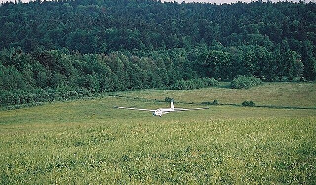 Podkarpacie: Wypadek szybowca w Bezmiechowej, pilot nie żyje.
