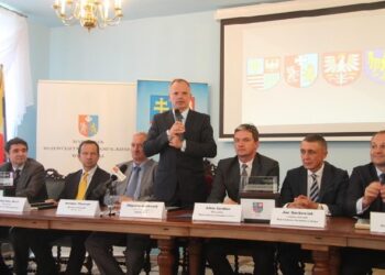 Podpisano umowę na zakup 19 pociągów dla 4 województw.