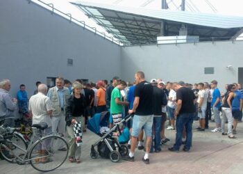 Mielec: Kolejki przed kasami stadionu