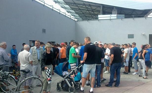 Mielec: Kolejki przed kasami stadionu